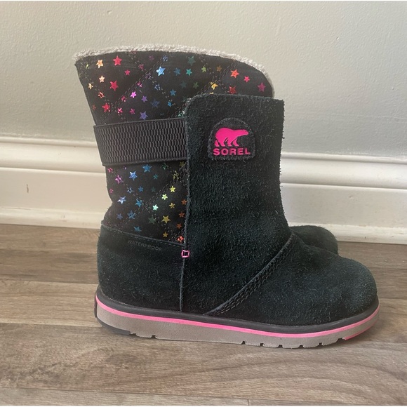 Sorel Youth's Rylee Faux Fur-Lined Waterproof Suede Star Pattern Boots Size 4 - Picture 3 of 8